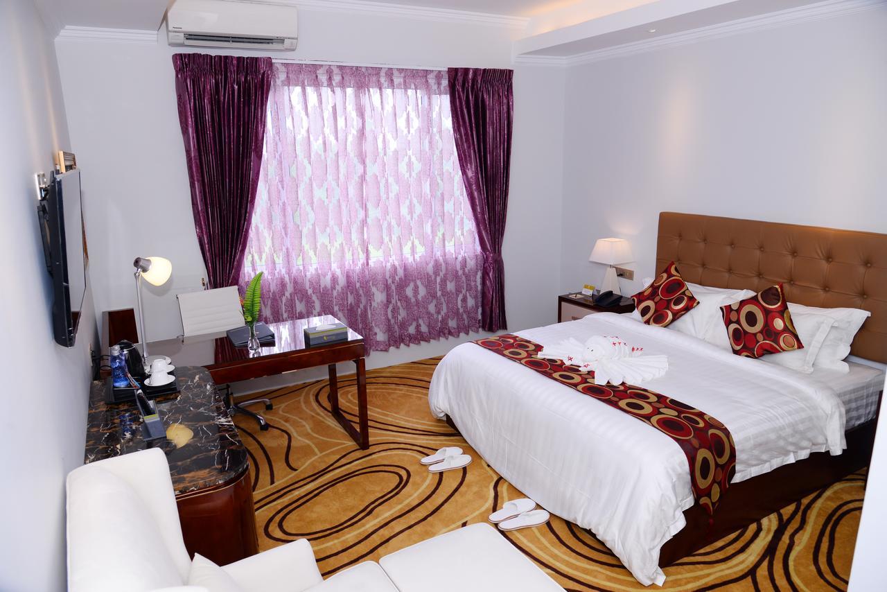 โรงแรมรอยัล ฮินทาร์ 4* Maulmyine