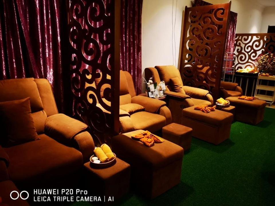 โรงแรมรอยัล ฮินทาร์ โรงแรม 4*